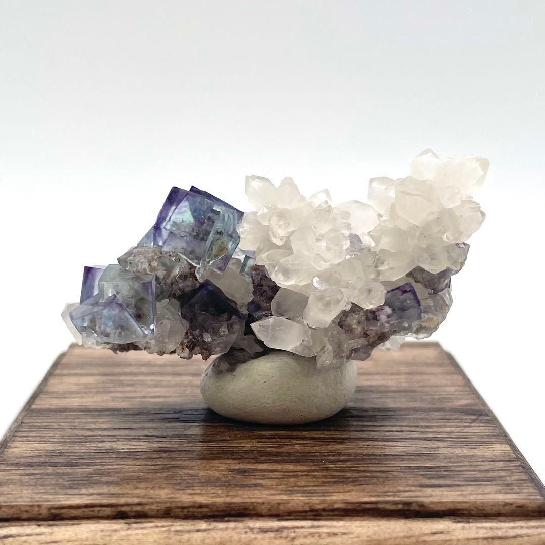 ナミビア オコルス鉱山産 フローライト/クォーツ　共生標本