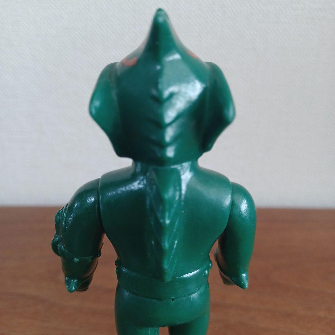 無版権　パチもの「仮面ライダーアマゾン」風の緑色の希少ソフビフィギュア