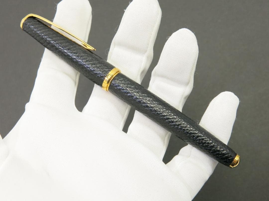 未使用　プラチナ　万年筆　ペン先14K　黒　PLATINUM　18710913