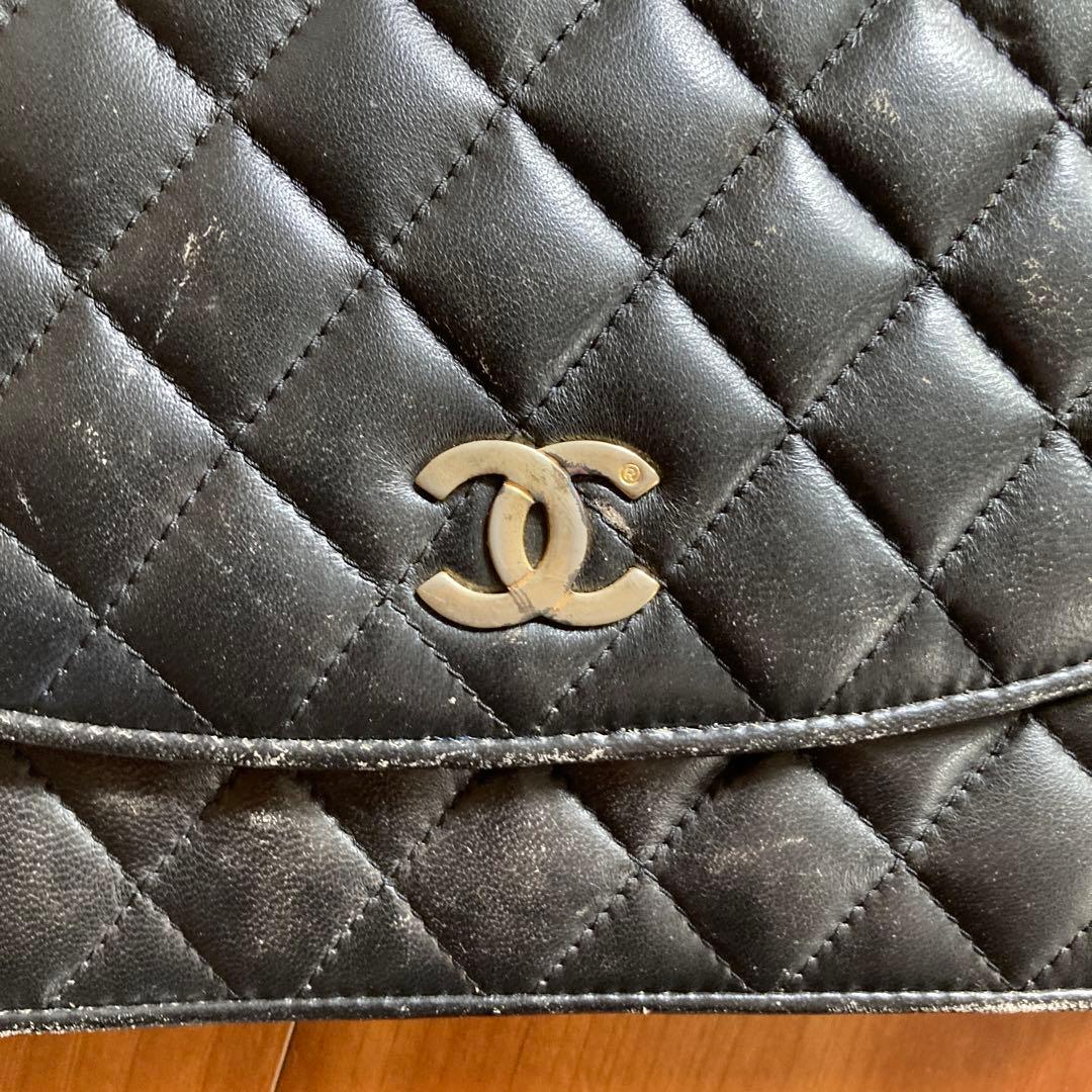CHANEL ブラック レザー ショルダーバッグ