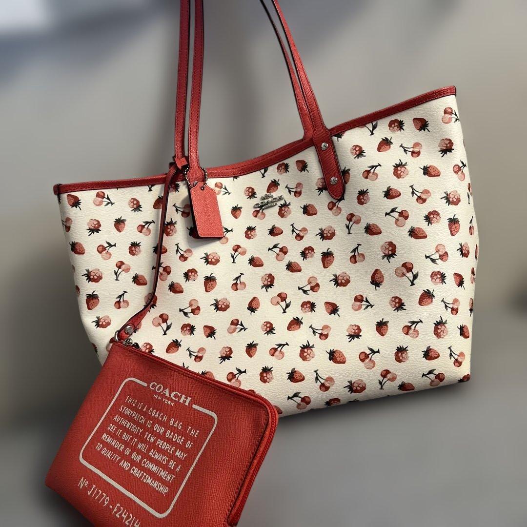 COACH リバーシブルトートバッグ ストロベリー チェリー ポーチ付き