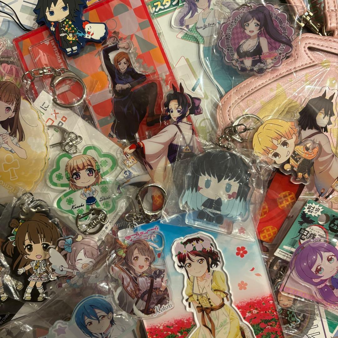 鬼滅の刃 　ラブライブ　アニメグッズ　まとめ売り 大量　500点以上