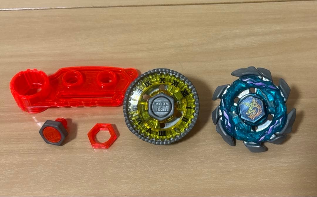 【美品】メタルファイトベイブレード 『最強ブレーダーセット』