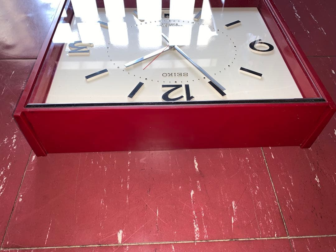 昭和レトロ　動作品　セイコー　カレンダー付　掛時計　スペースエイジ　レトロポップ