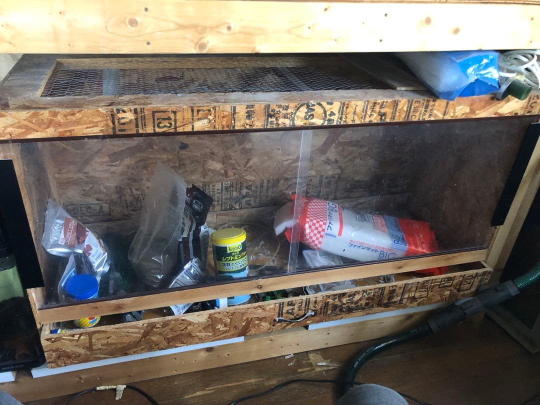 1200ゲージ爬虫類、猛禽類