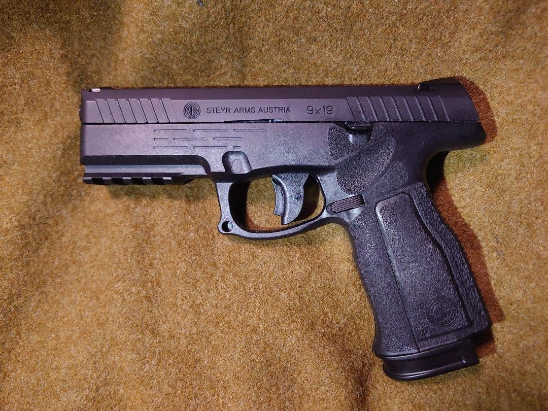 Carbon8 カーボネイト STEYR L9A2 CO2 ブローバック