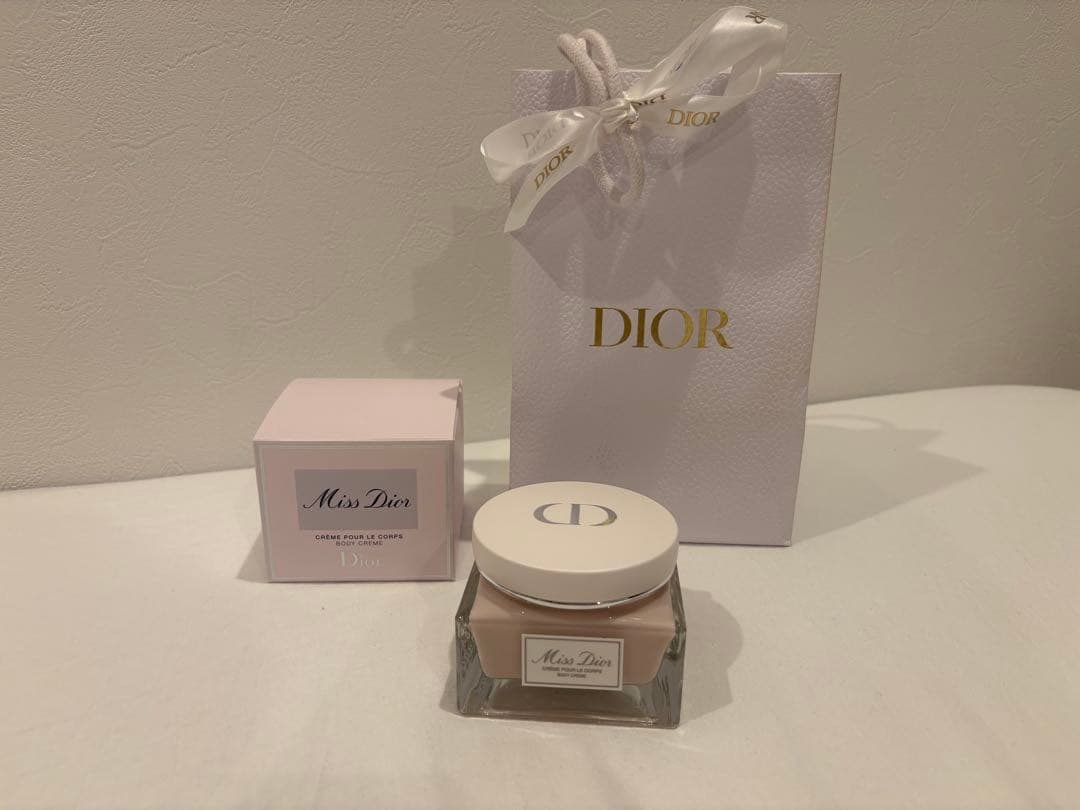 新品未使用Miss Dior ボディクリーム ギフトバッグ付き