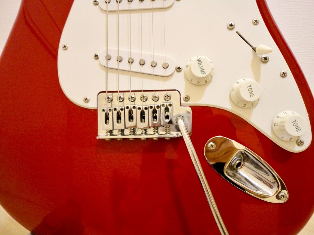 【メンテ済】Squier ストラトキャスター ダコタレッド