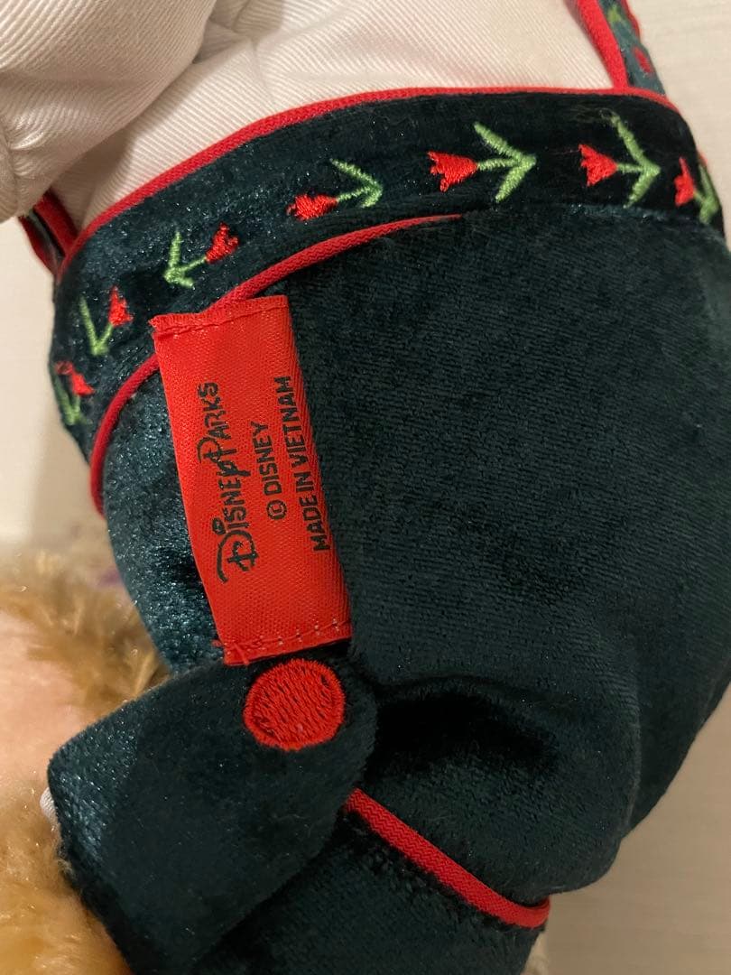 アメリカディズニーパーク購入　　　　　　　ダッフィー未使用タグ付　別売り服着用