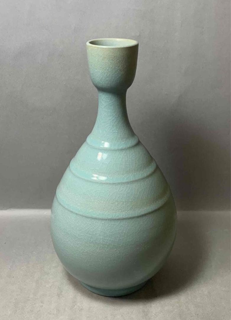 中国 横筋のある瓶　u6230950