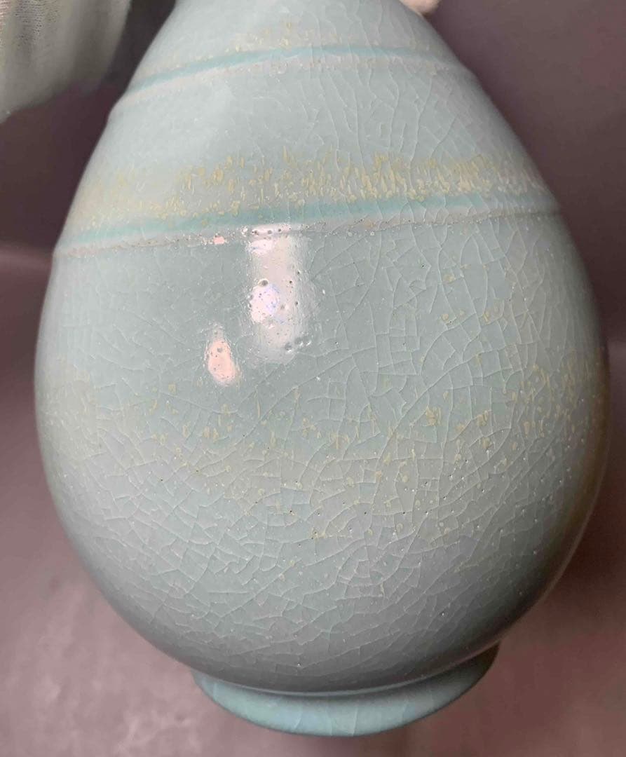 中国 横筋のある瓶　u6230950