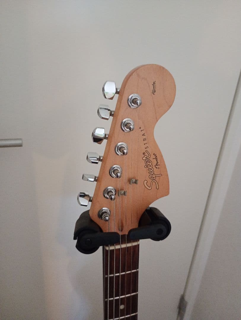 Squier ストラト　 ホワイト　ラージヘッド　スクワイヤー