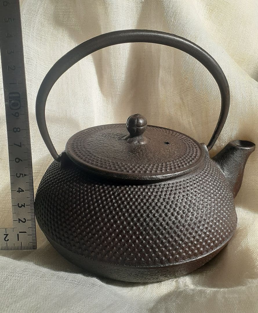 岩鋳【南部鉄器】鉄瓶0.65L 伝統工芸 急須 JAPAN ケトルやかん 茶道具