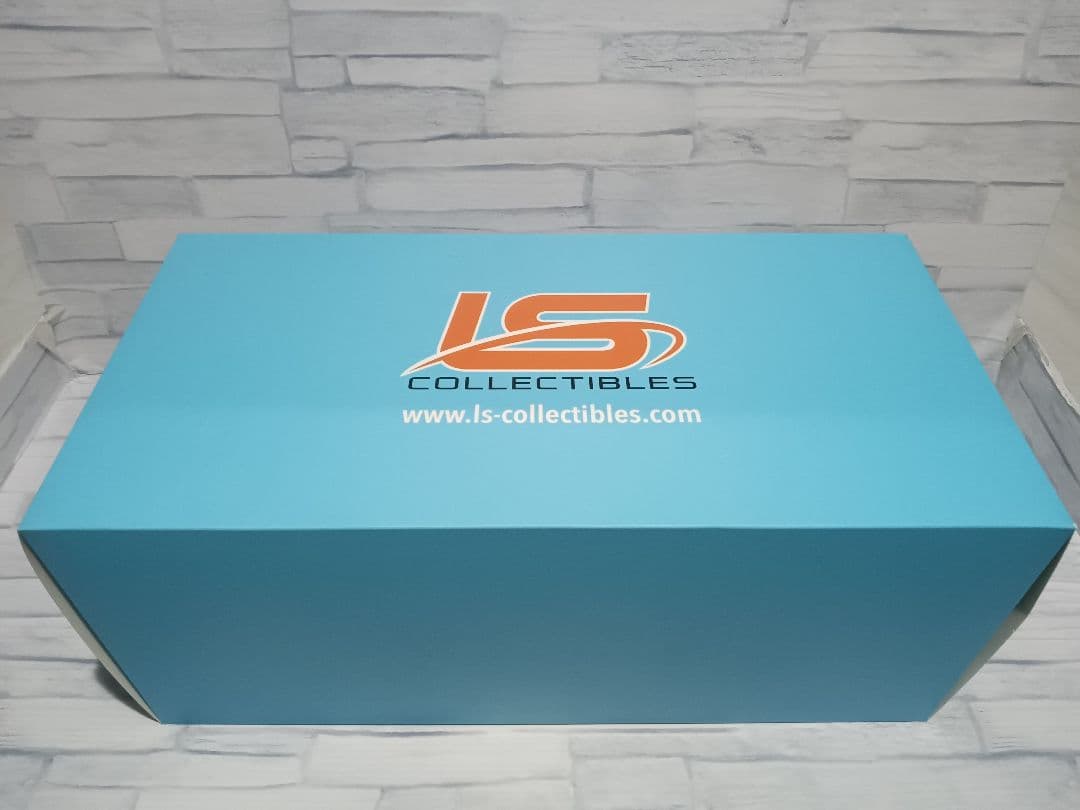 1/18 メルセデス・ベンツ　ML63AMG　ミニカー　ブラック