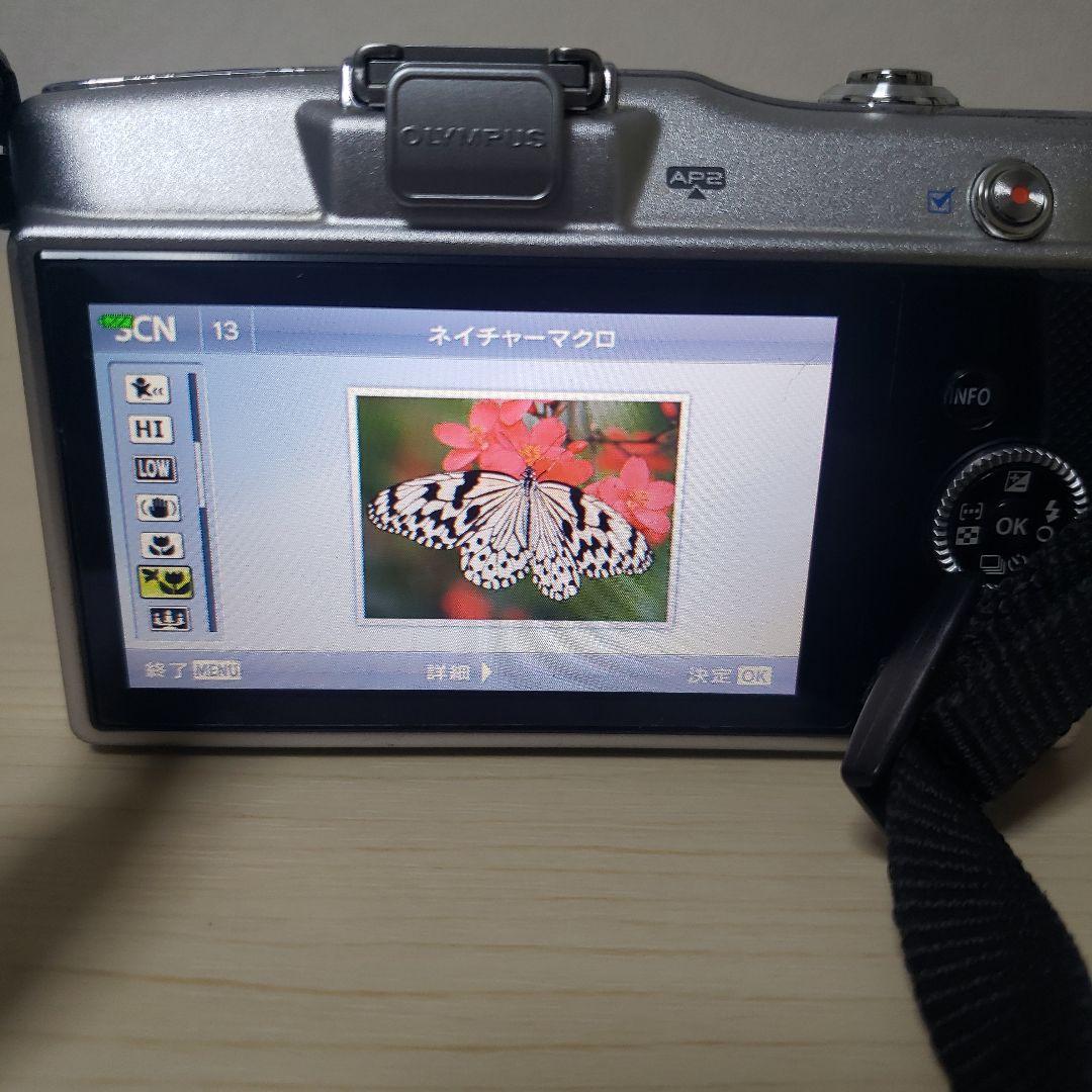 OLYMPUS E-PM1 シルバーミラーレス一眼