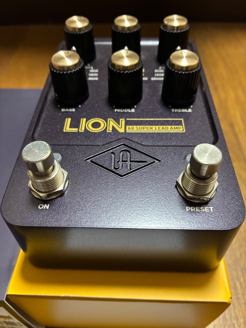 【新品同様】UAFX LION 68 SUPER LEAD ギターエフェクター