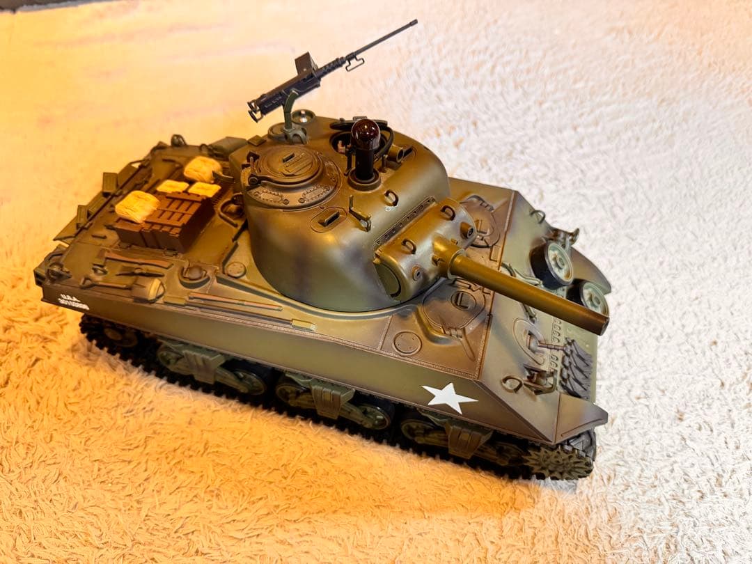 戦車モデル M4A3 SHERMAN 1:16