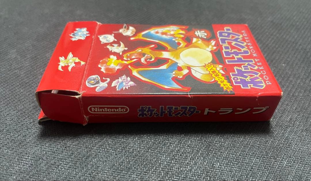 【激レア】任天堂　ポケットモンスター　トランプ　赤　リザードン　レア