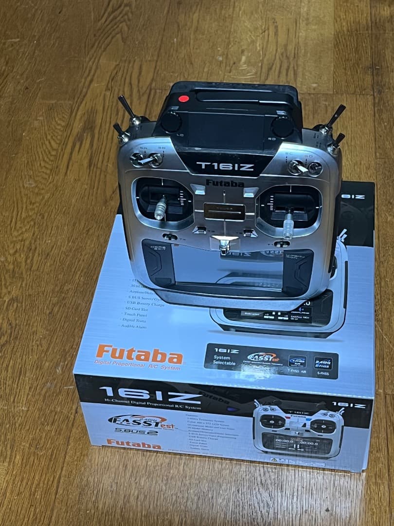 Futaba T16IZ デジタルプロポ　送信機のみ