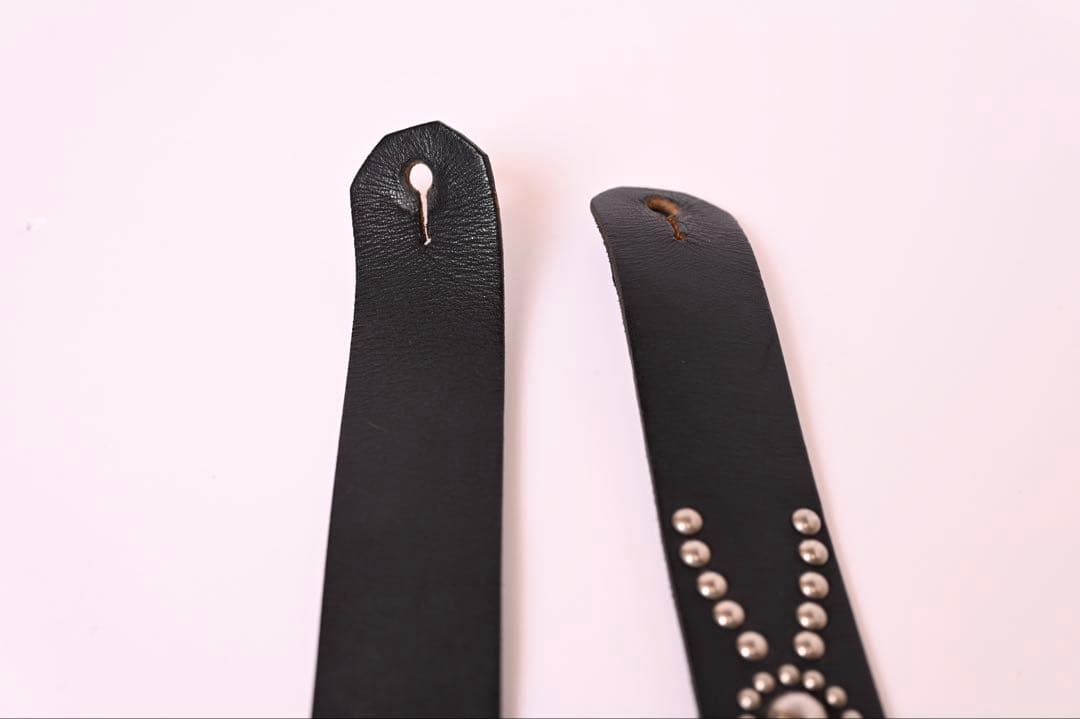 modern Pirates モダンパイレーツ レザースタッズギターストラップ