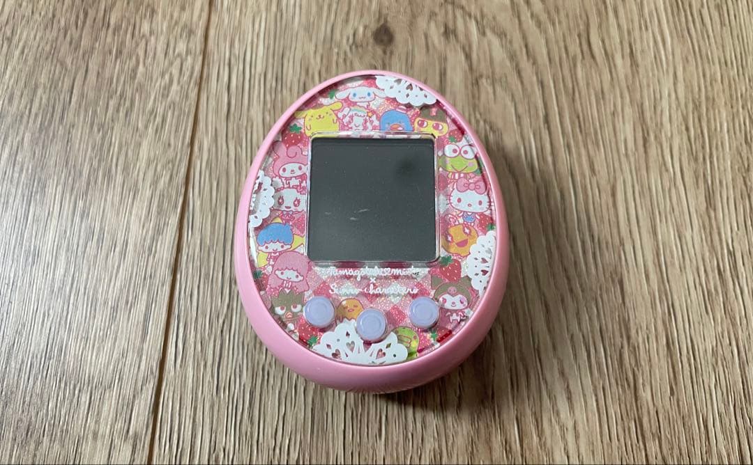 たまごっちみーつ　サンリオ　ピンク キャラクター柄