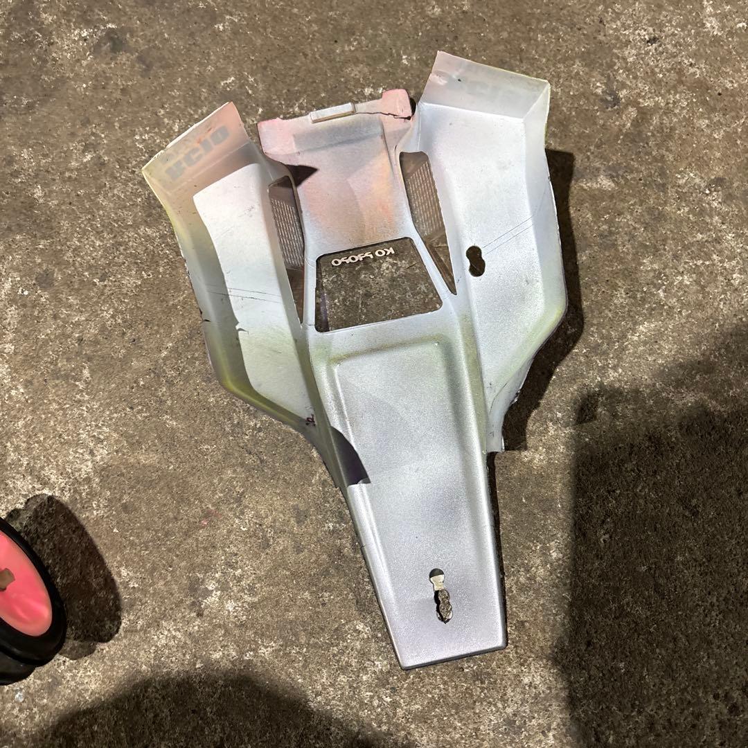 ポ*n様 RC10 アソシ　ラジコン　ジャンク