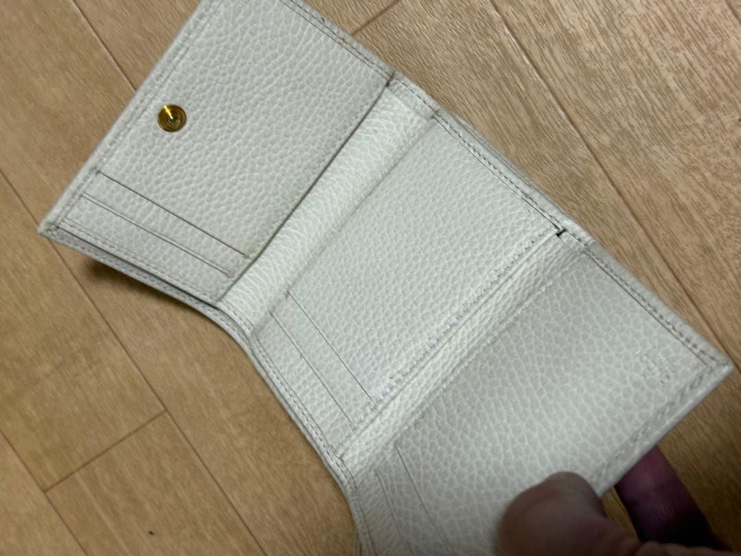 GUCCI 二つ折り財布 クリーム色