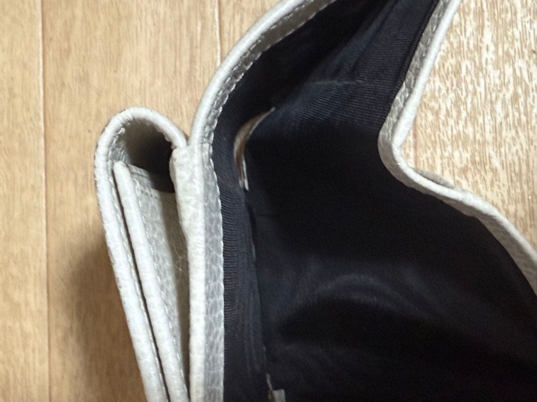 GUCCI 二つ折り財布 クリーム色