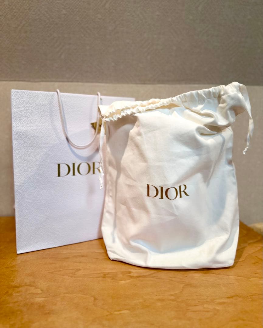 最安値 ディオール アドベント カレンダー 2025