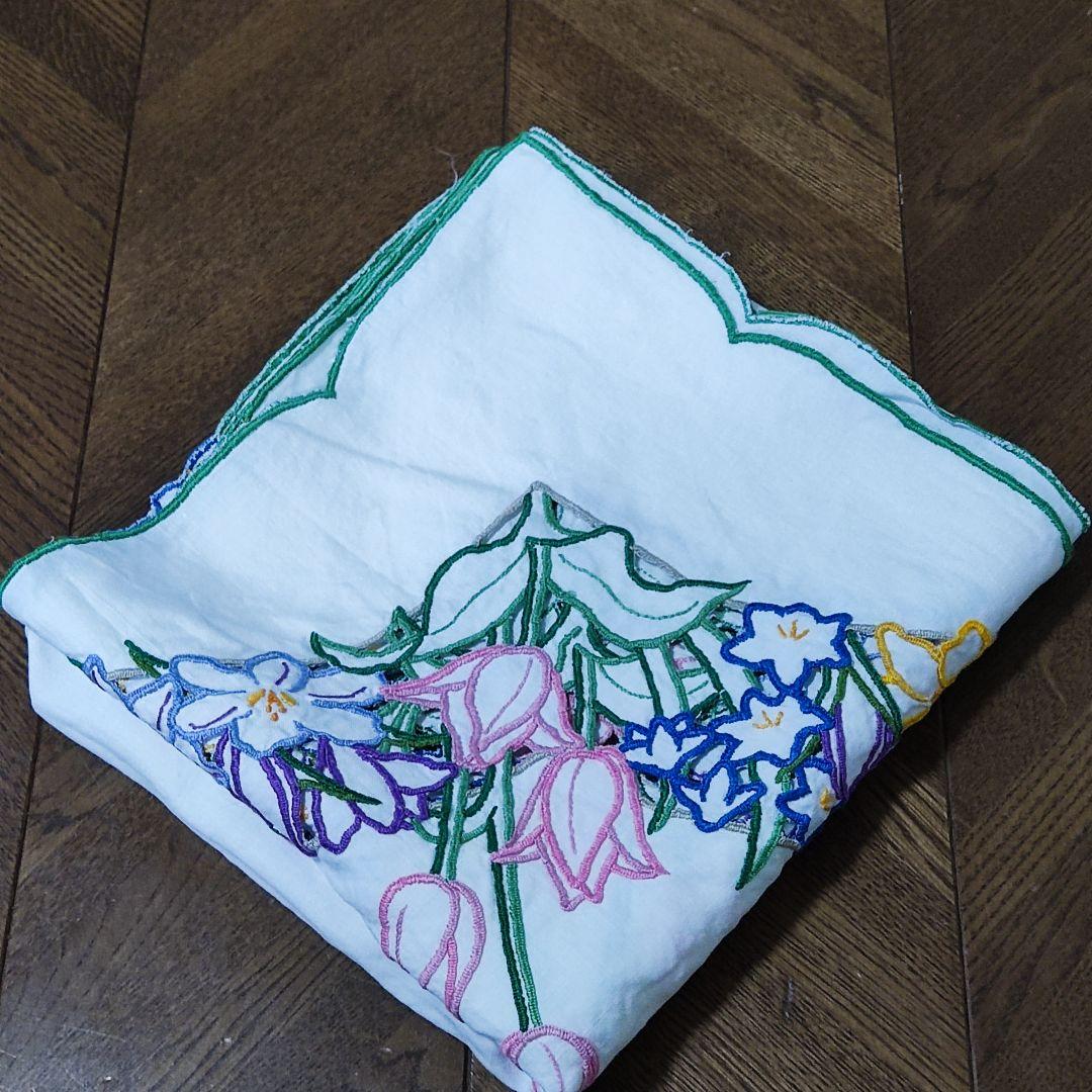イギリス　テーブルクロス　クロス　目隠しクロス　刺繍