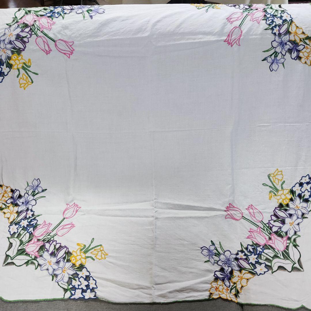イギリス　テーブルクロス　クロス　目隠しクロス　刺繍