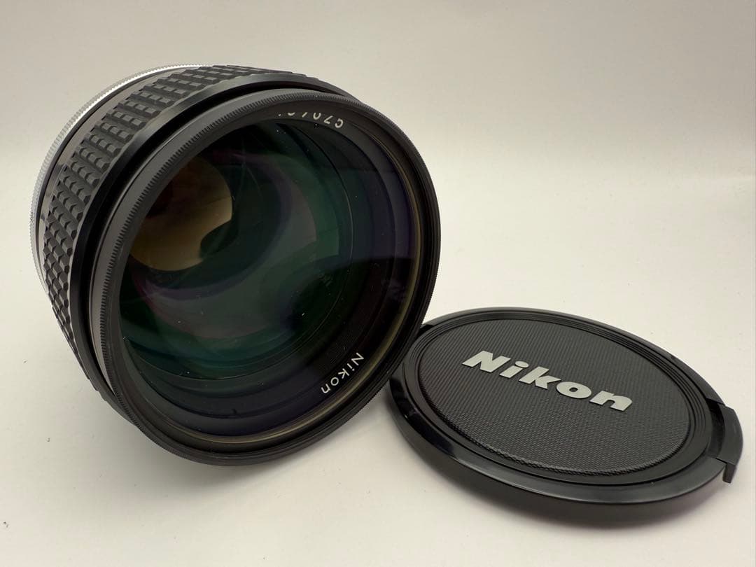 Nikon Nikkor 85mm f/1.4 レンズ