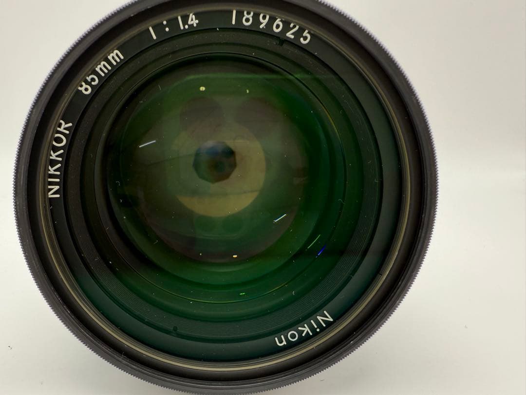 Nikon Nikkor 85mm f/1.4 レンズ