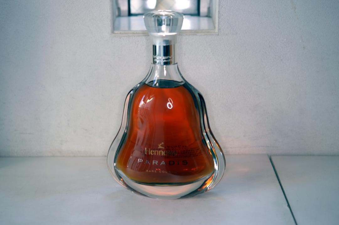 ヘネシー パラディ 　クリスタルボトル　化粧箱　外カバー付き