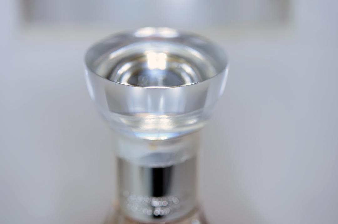 ヘネシー パラディ 　クリスタルボトル　化粧箱　外カバー付き