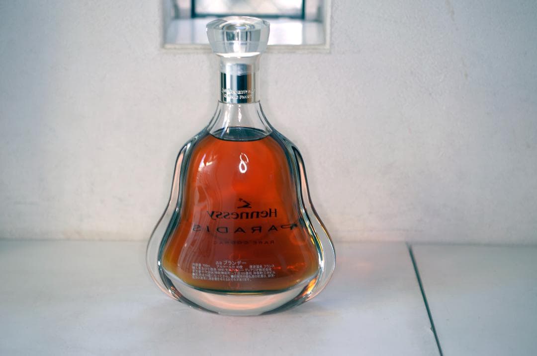 ヘネシー パラディ 　クリスタルボトル　化粧箱　外カバー付き