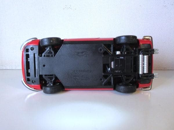 特価 Hot Wheels 1/18 フェラーリ Dino 246GTS レッド