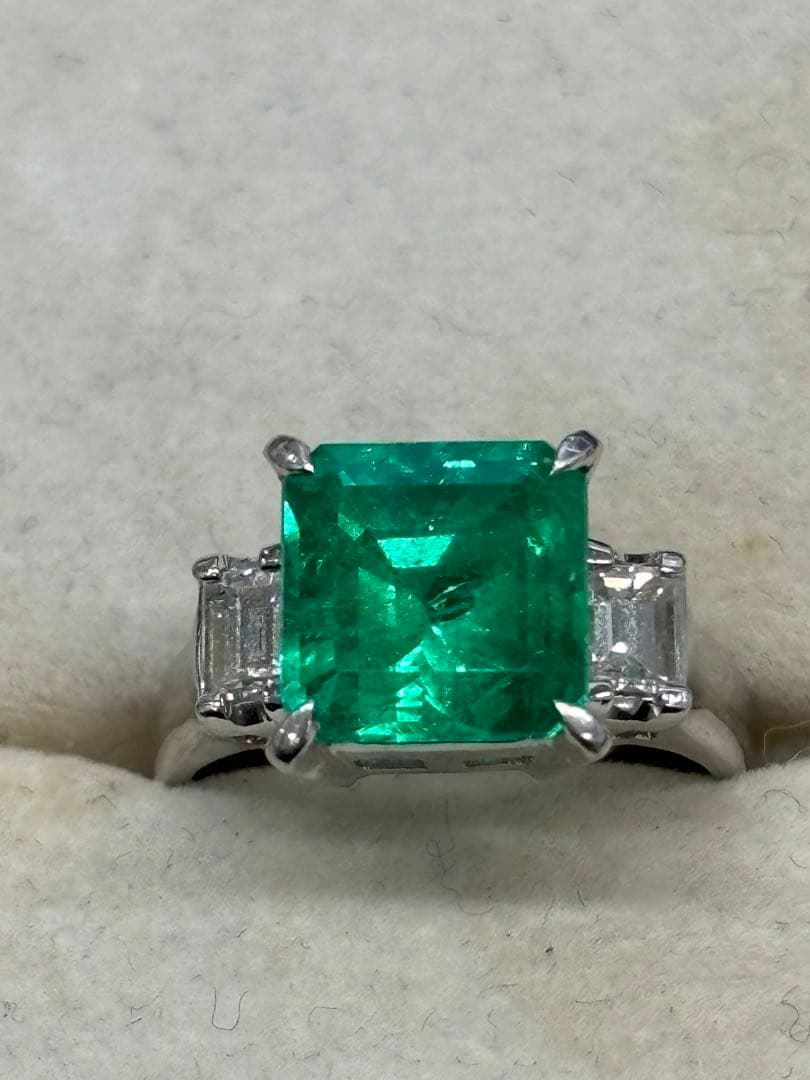 B5643 エメラルド2.74ctダイヤモンド0.38ctリングpt900