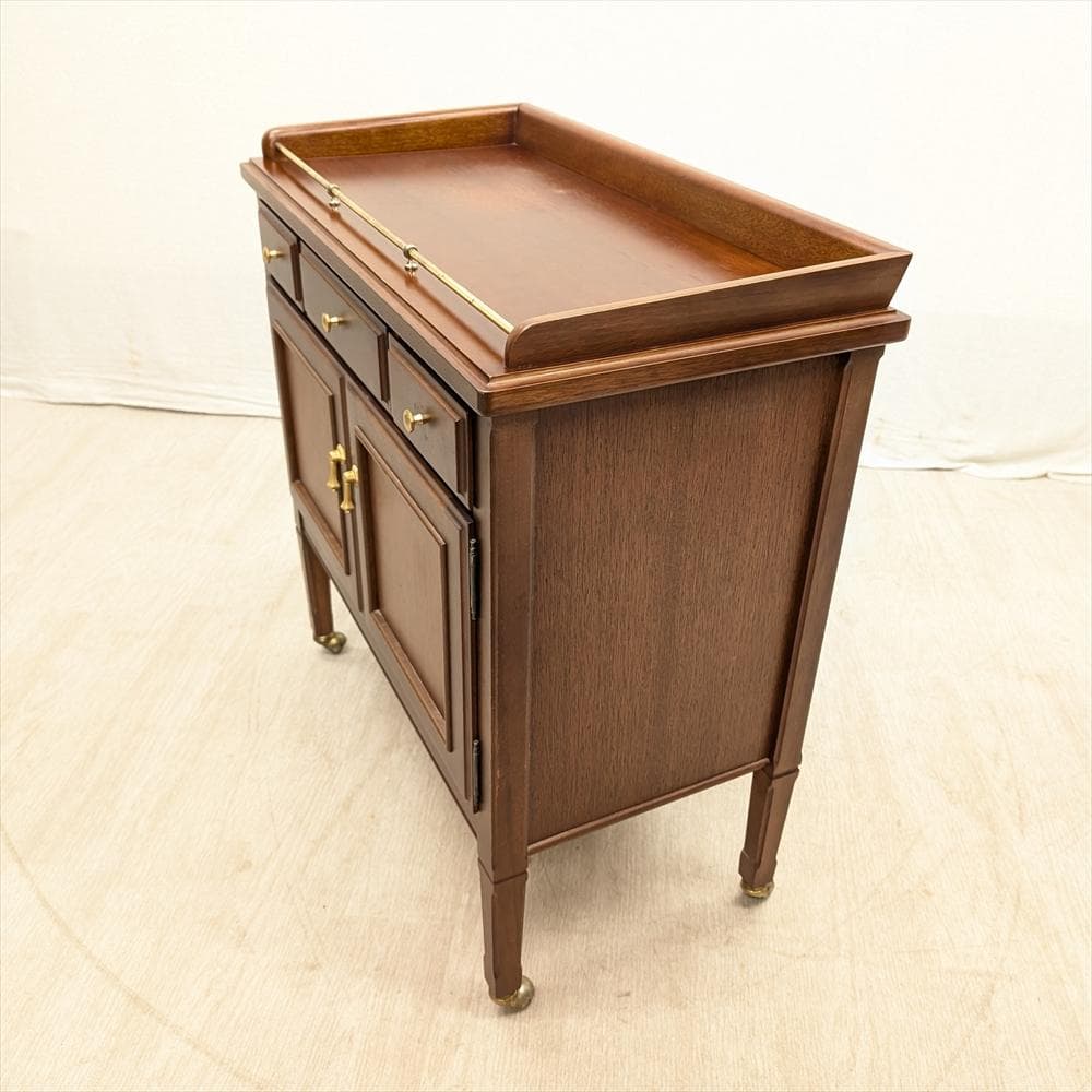 マルニ　地中海　キャビネット　ワゴン　サイドボード　コンソール　飾り棚　多目的