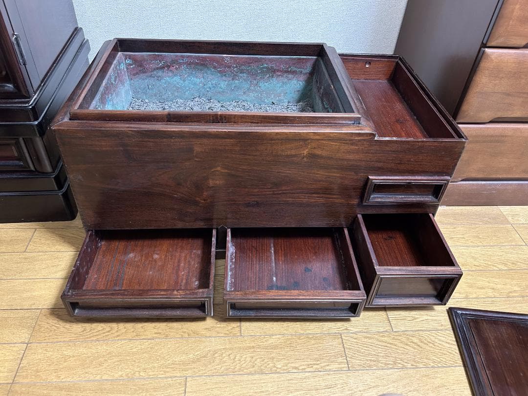 木製引き出し付き収納家具