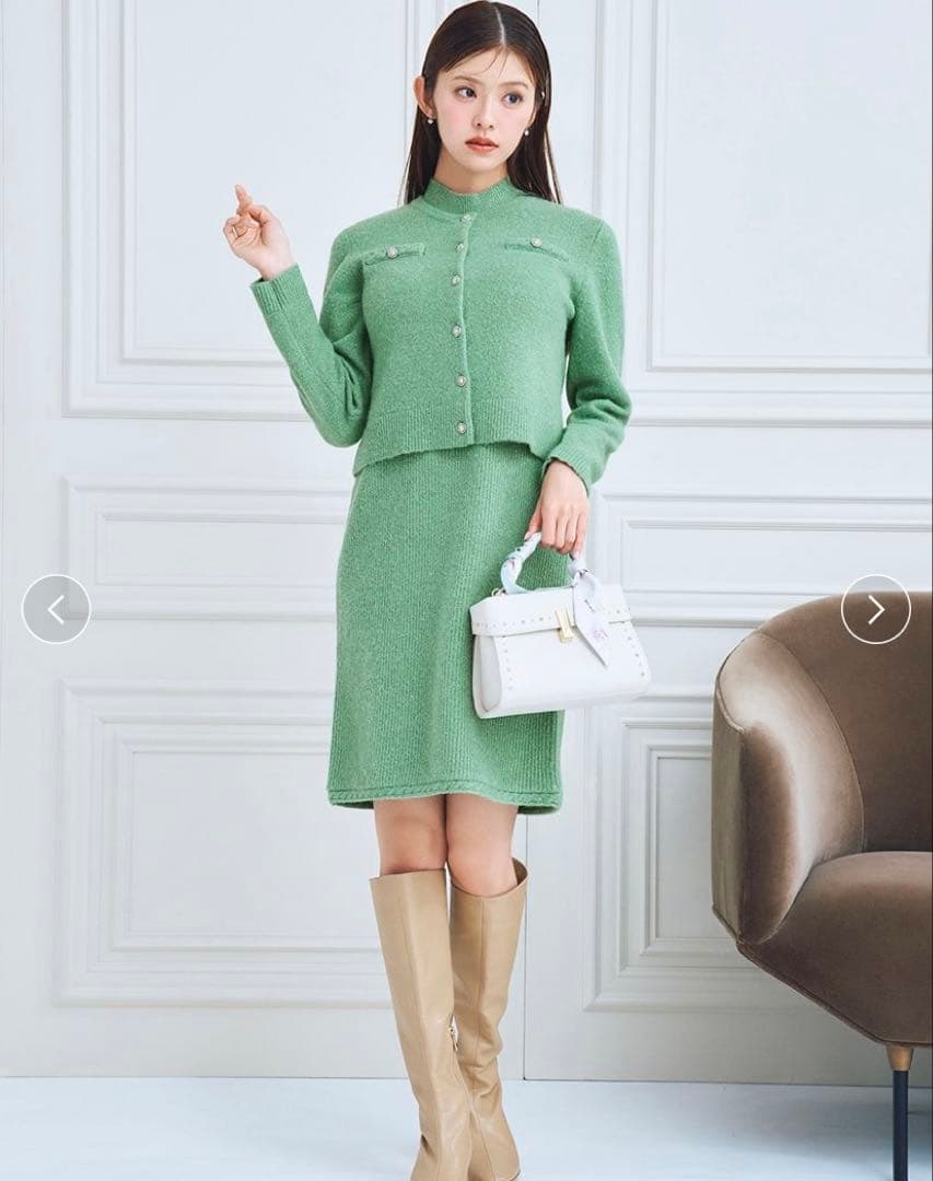 セルフォード　リュタン　ビジュースタッズポシェット　Mサイズ　アイボリー