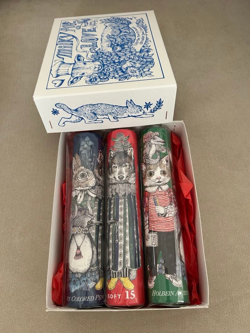 ヒグチユウコ　アーティスト色鉛筆45色赤、青、緑系3セット　ミルキーポップ空箱