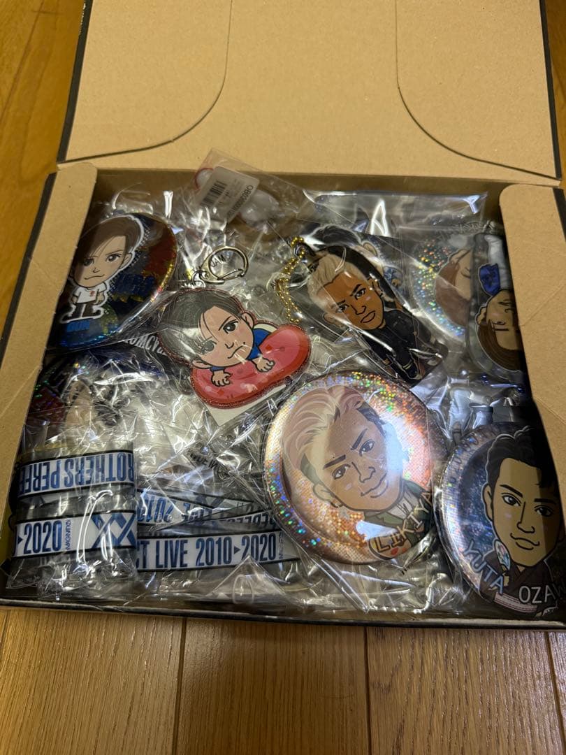 EXILETRIBE缶バッジアクスタセット