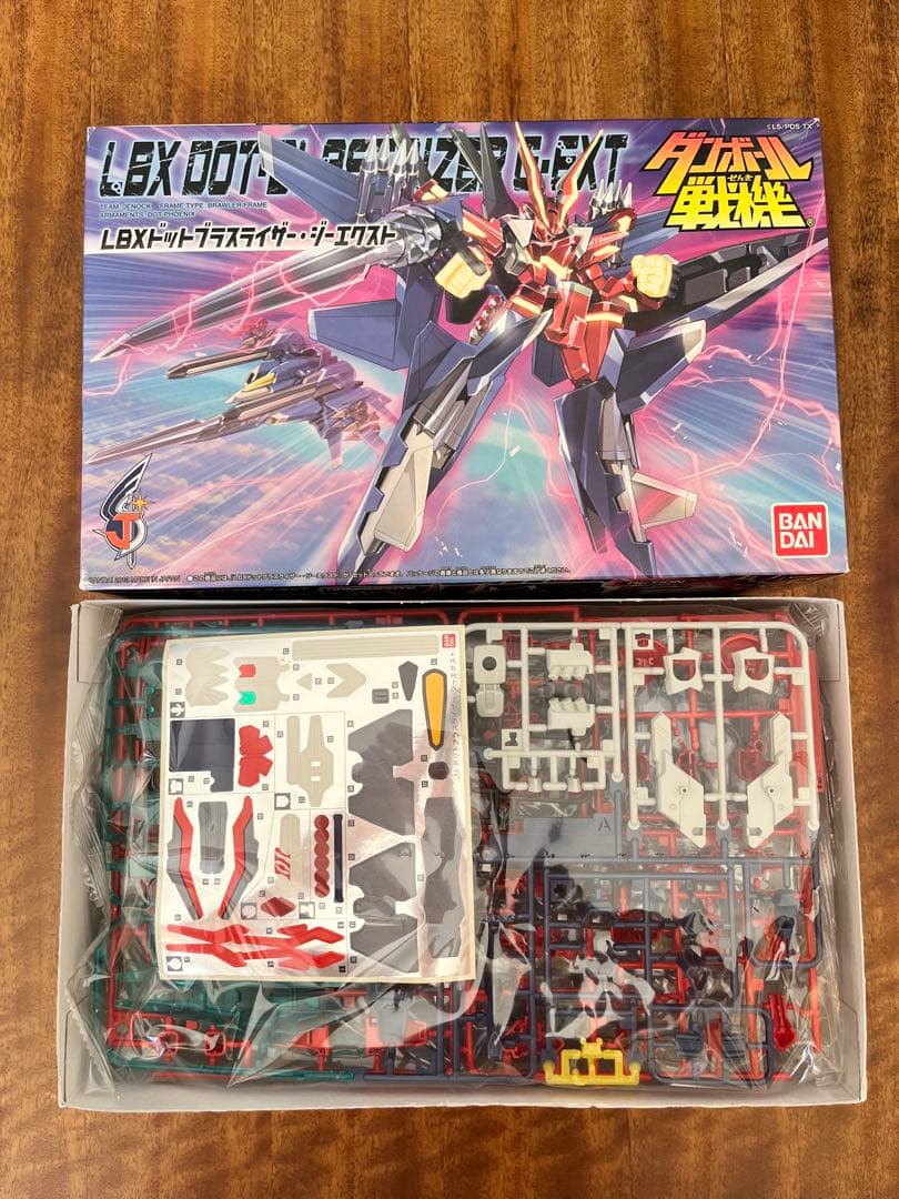 ダンボール戦機 プラモデル LBX ドットブラスライザー・ジーエクスト