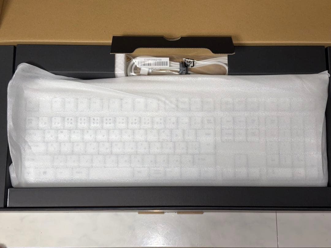 【新品同様品】REALFORCE R3HA22 ホワイト キーボード