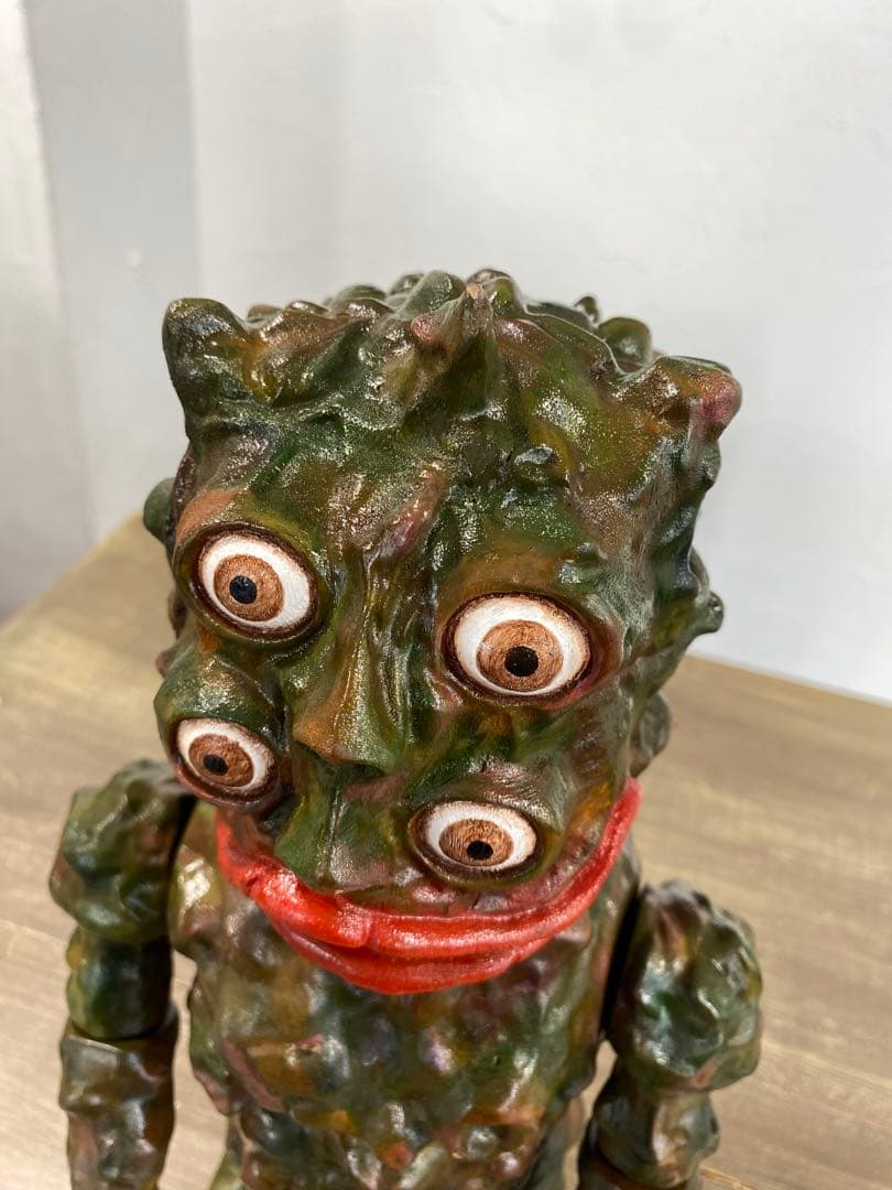 NAGNAGNAG Four Eyesカリモクコラボ　暴力原人