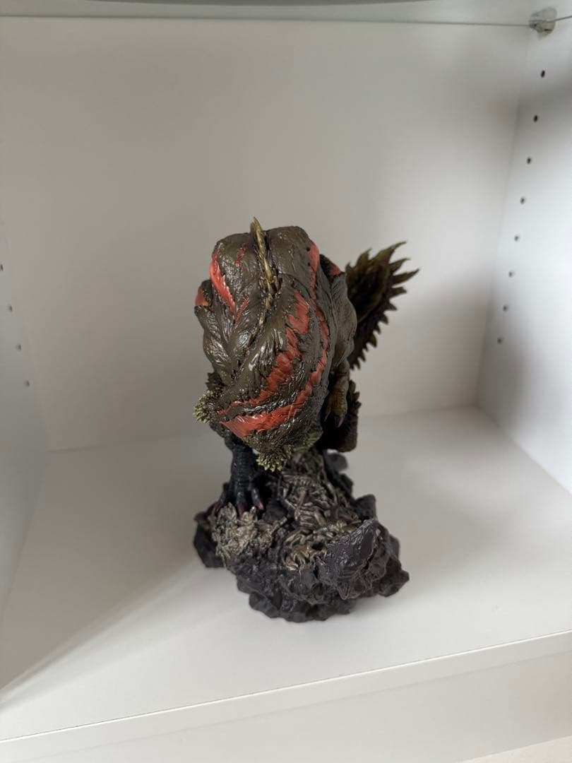 モンスターハンター　イビルジョー　フィギュア