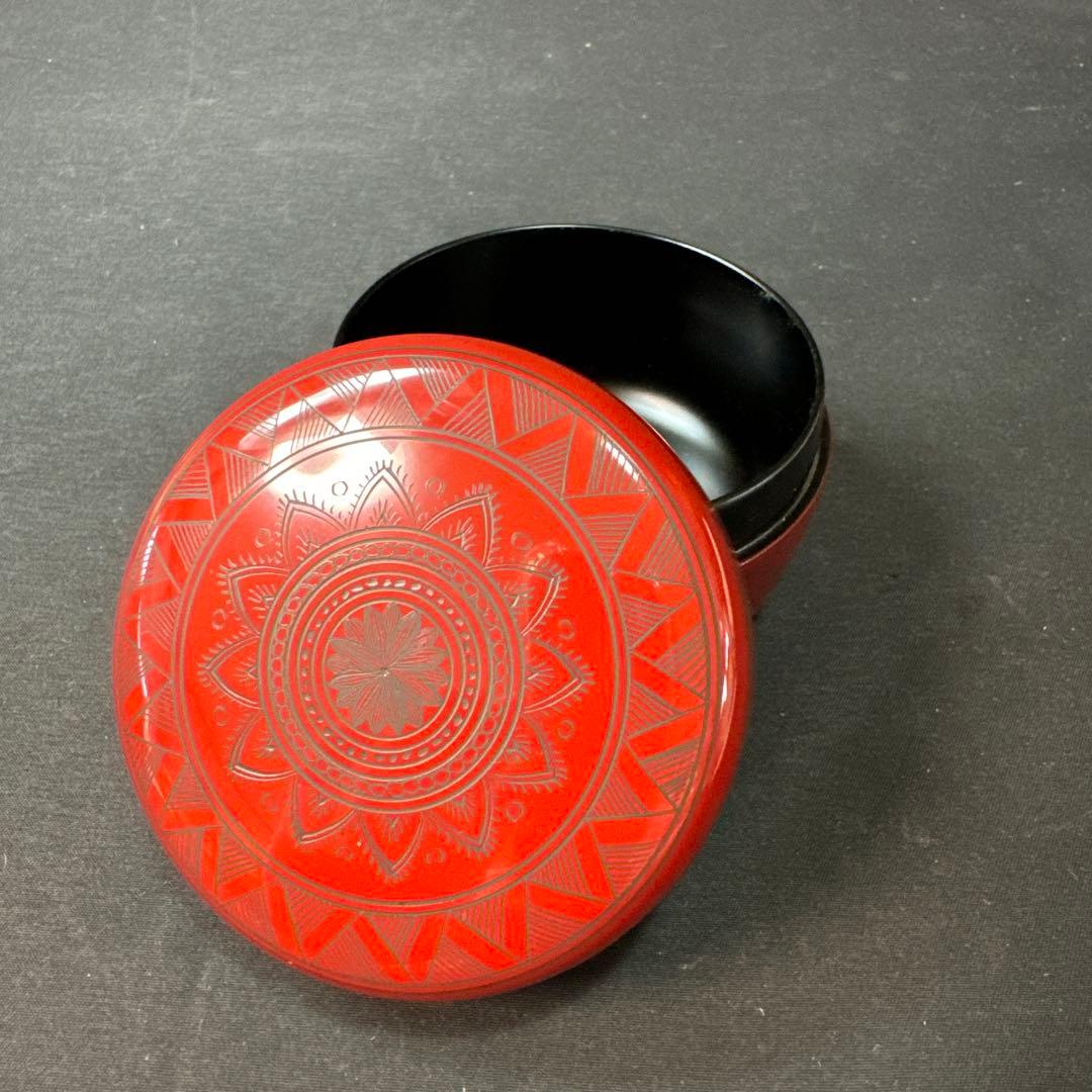 F56 送料無料　棗　キンマ彫沈金　平棗　光峰　木箱　茶道　朱漆塗　工芸品