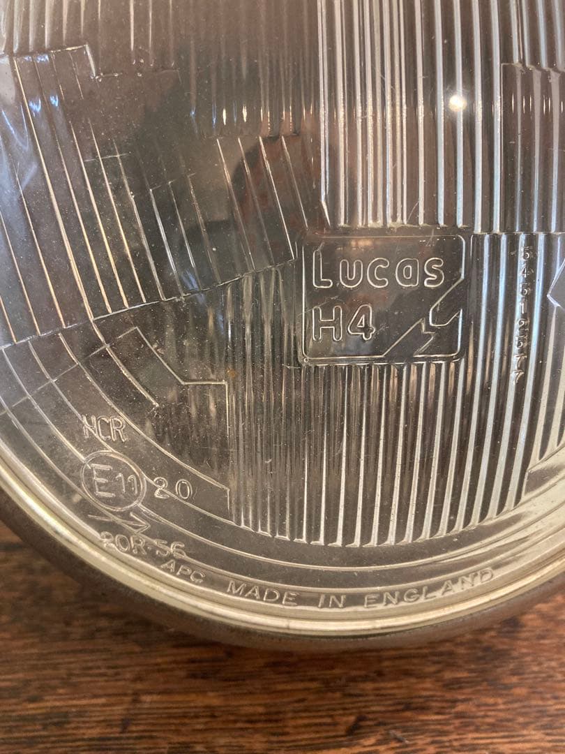雰囲気抜群　Lucasヘッドライト