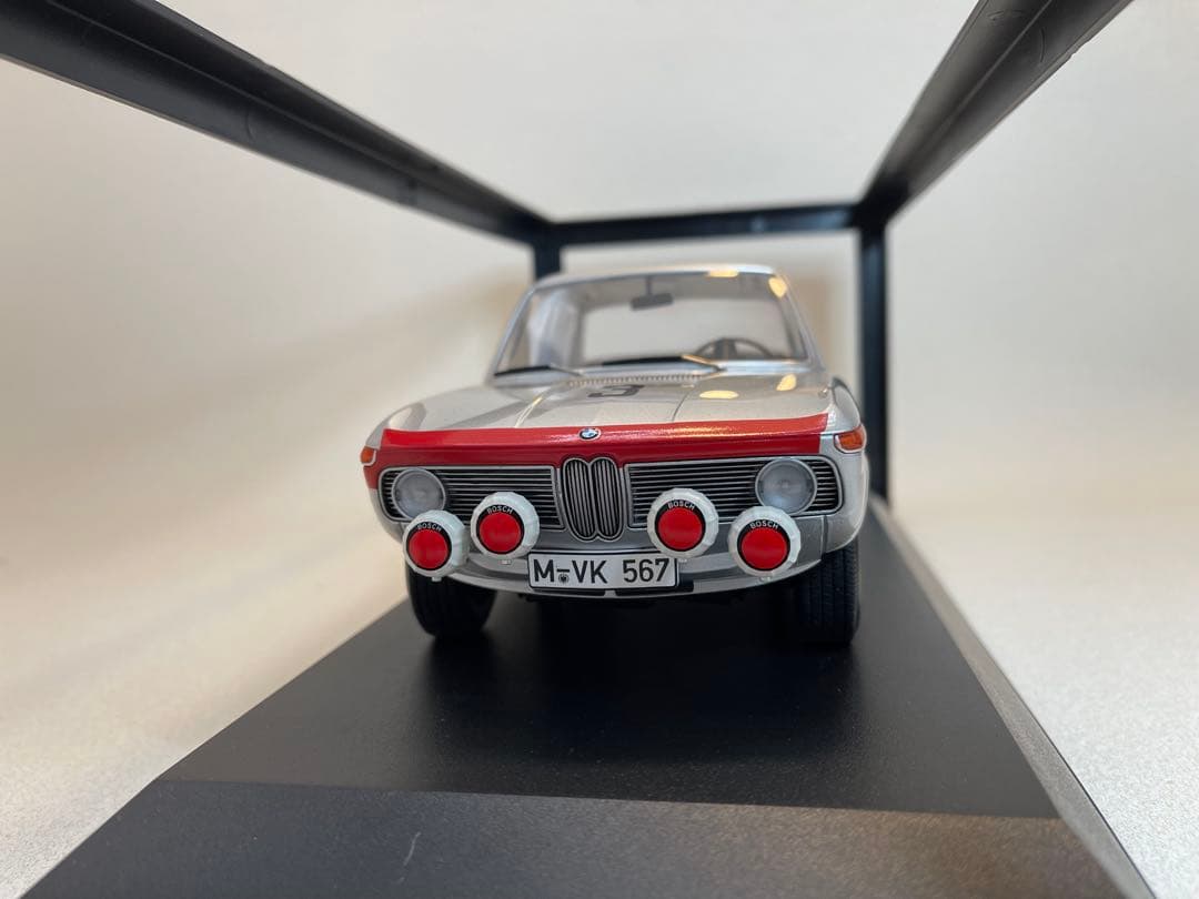 ミニチャンプス社製 1/18 BMW 1800 TiSA